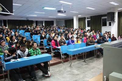 数学系计算机科学系进行就业辅导讲座