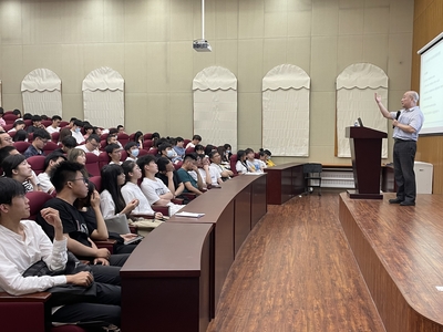 教育学院与创新创业学院、科研处联合举办数学建模竞赛讲座